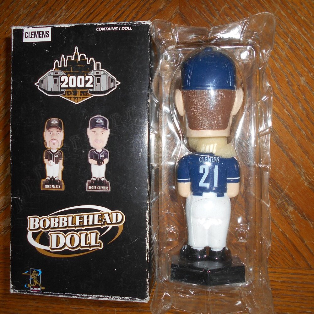 Roger Clemens- Bobble Head Error Number !!!--- Should be 22